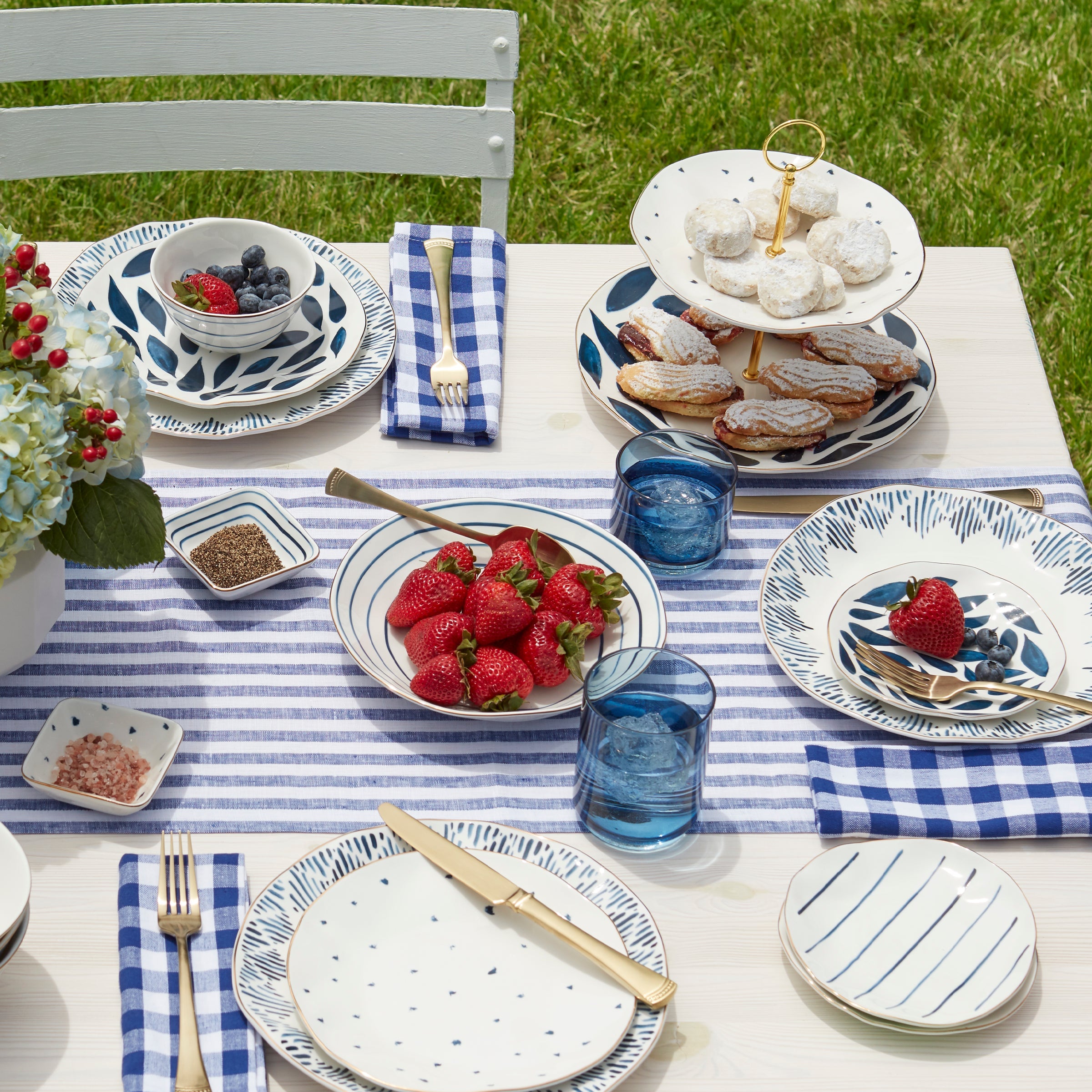 Modern Pattern Tidbit Decorative Plates, Set of 4 - Image 2
