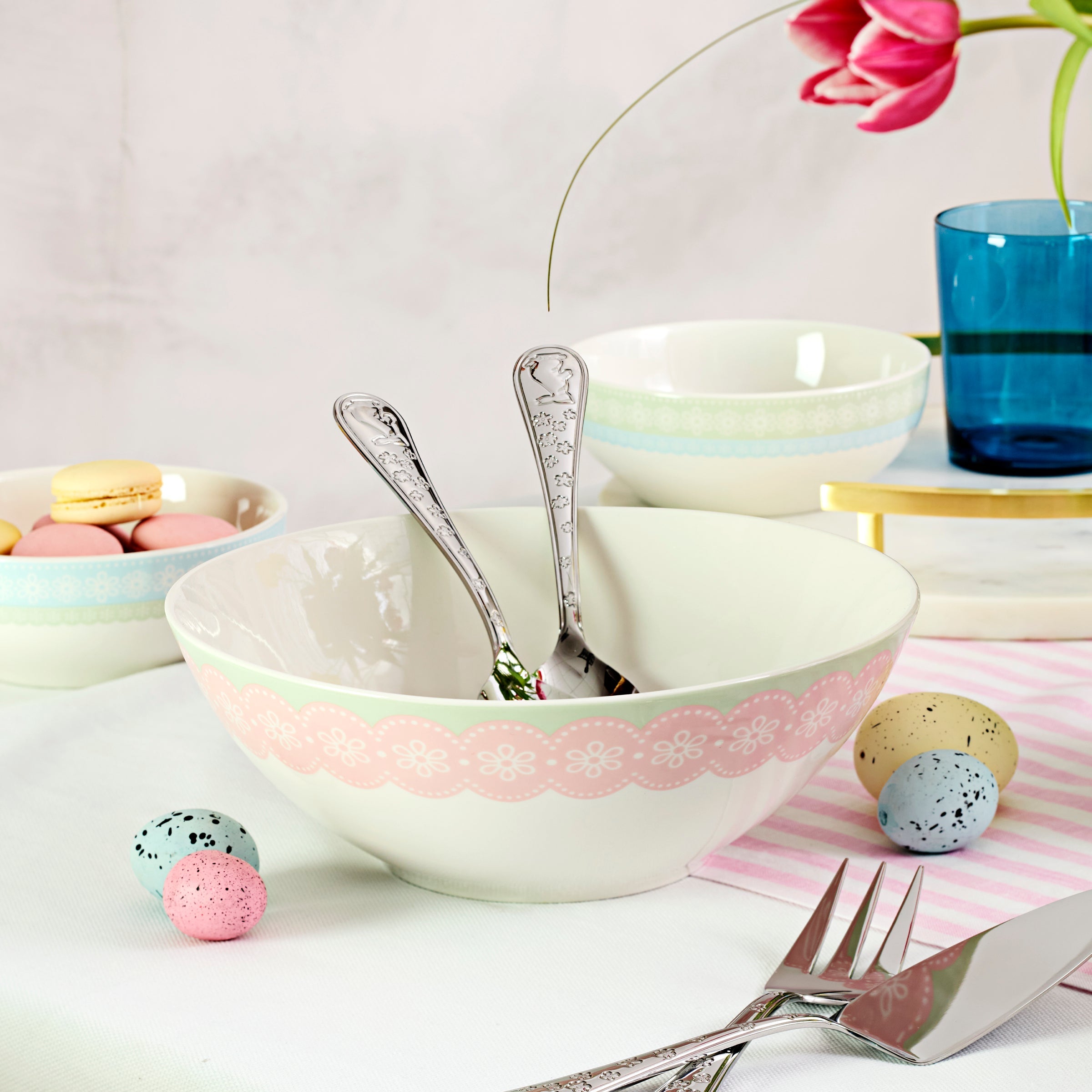 Bunny Floral Serving Bowl - Image 3